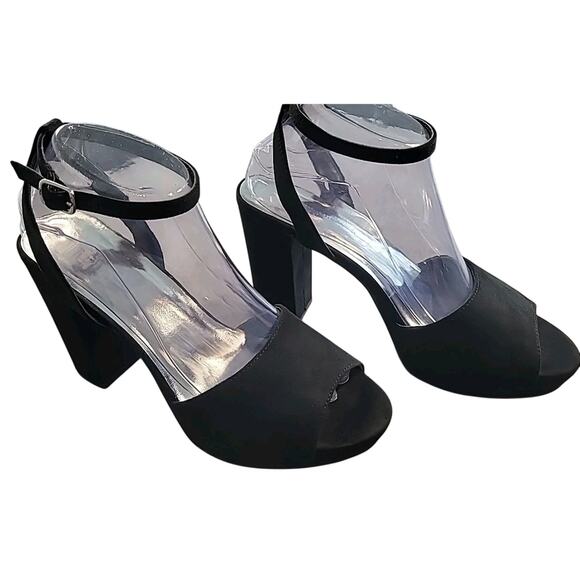 Black Chunky Heels – Women’s 9M –Ankle Strap Sandals – Goth Festival GUC - Picture 2 of 11